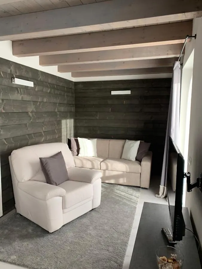 Alpin Star Apartment Temu